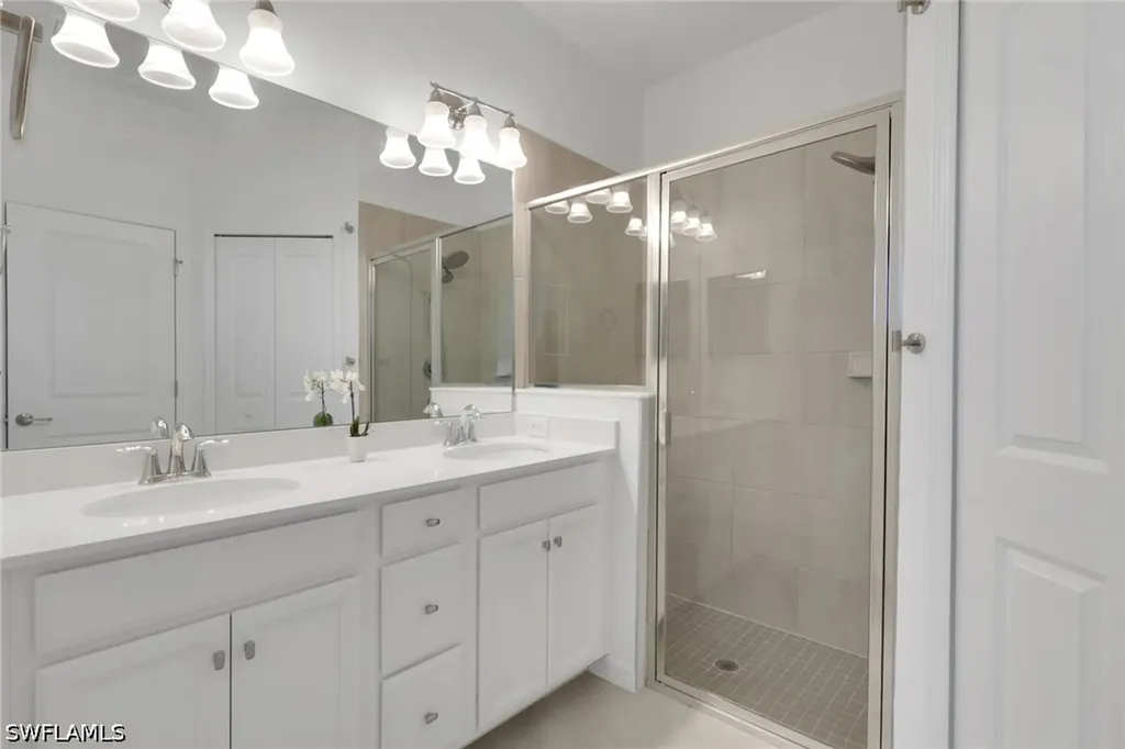 1645 Alameda Drive Naples FL 34120