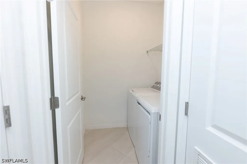1645 Alameda Drive Naples FL 34120