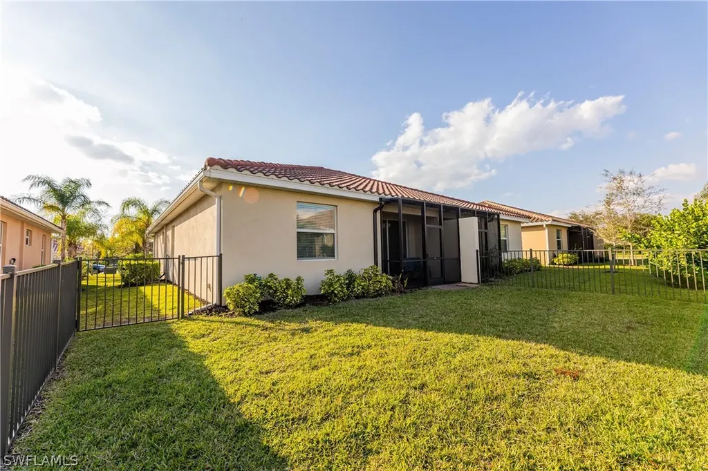 1645 Alameda Drive Naples FL 34120