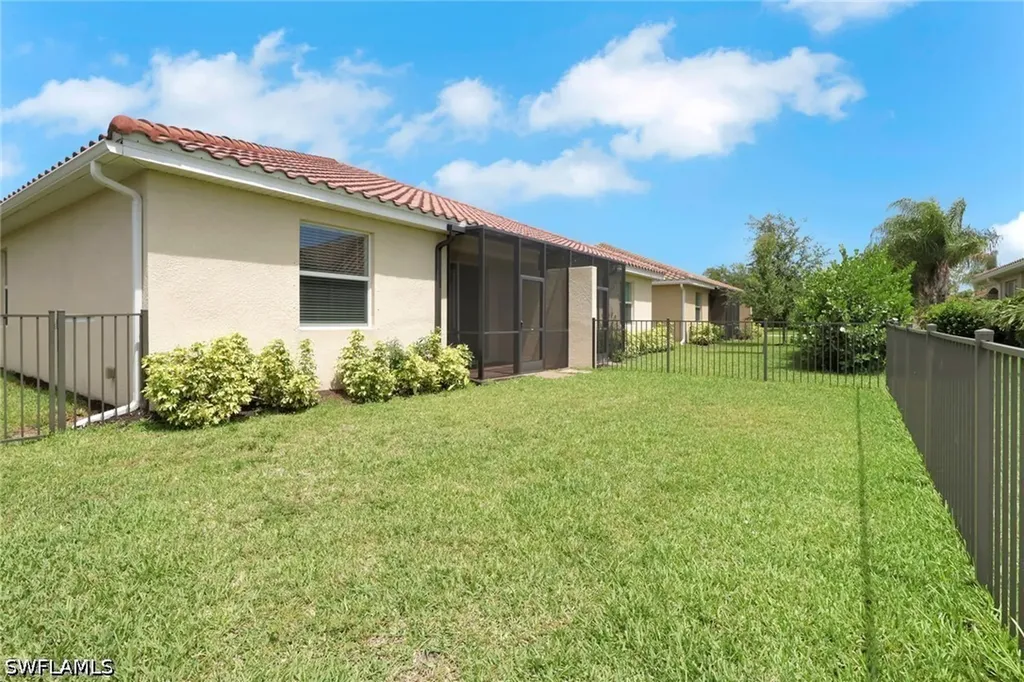 1645 Alameda Drive Naples FL 34120