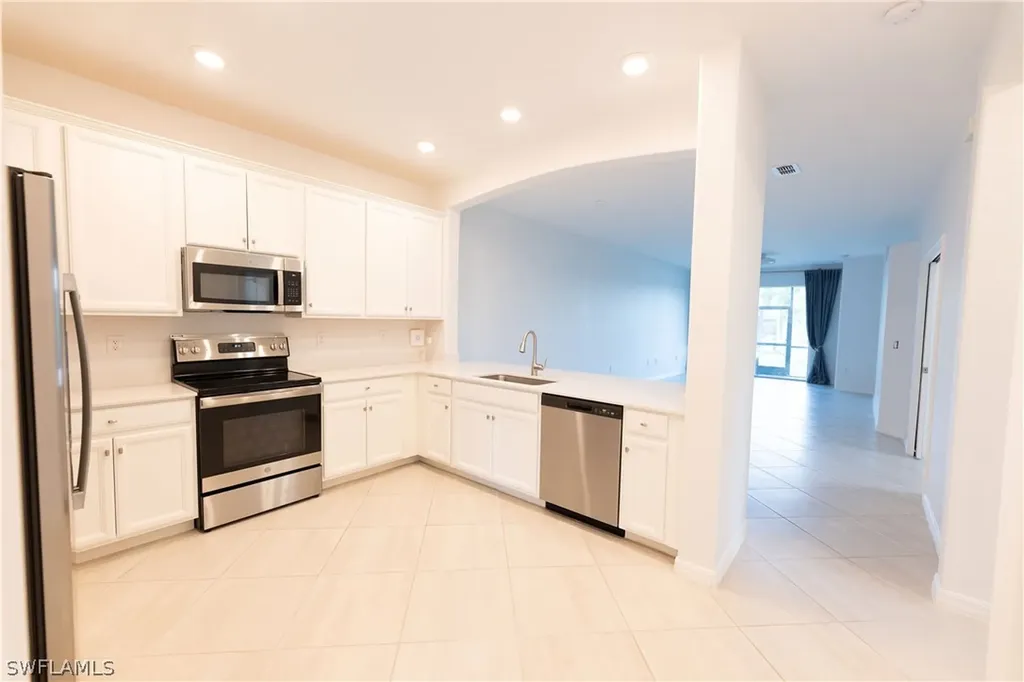 1645 Alameda Drive Naples FL 34120