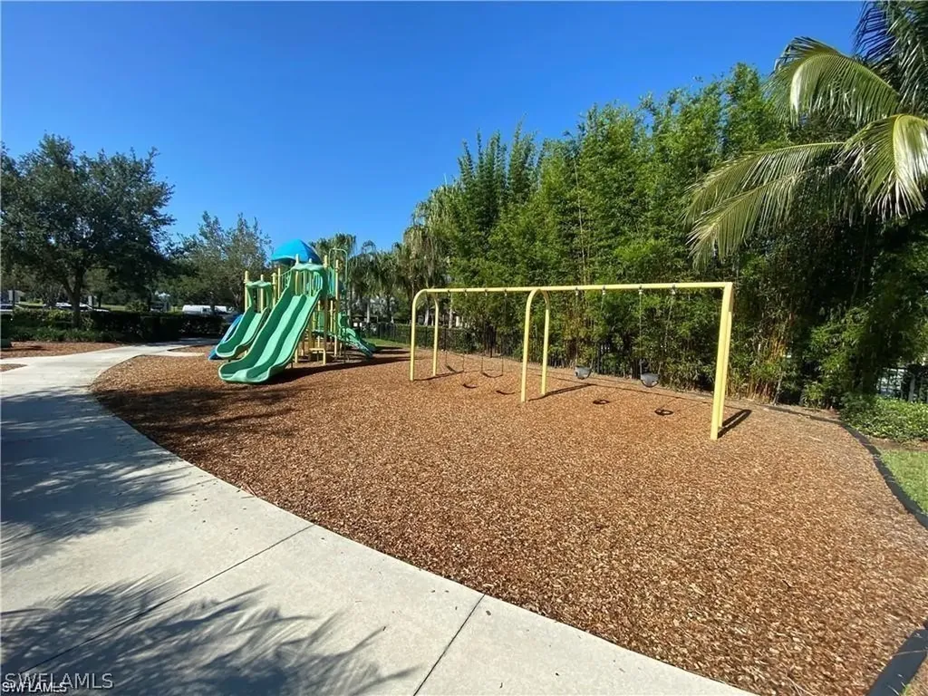 1645 Alameda Drive Naples FL 34120