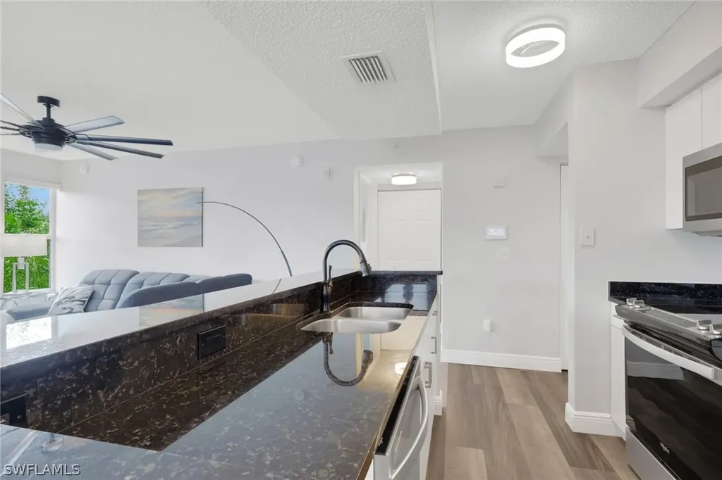 8851 Colonnades Court W Bonita Springs FL 34135
