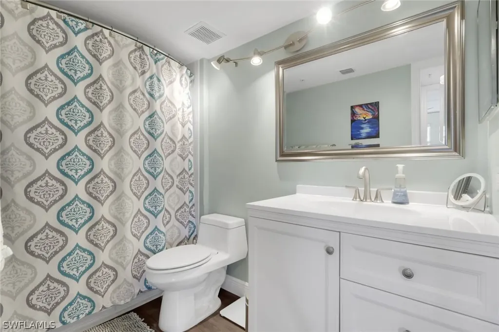 8851 Colonnades Court W Bonita Springs FL 34135