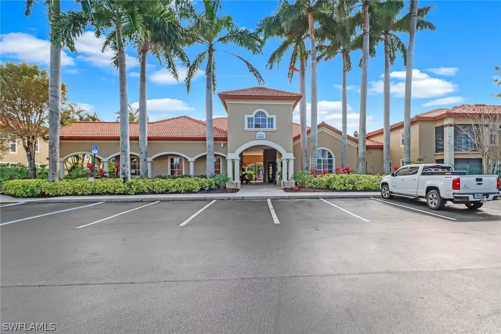 8851 Colonnades Court W Bonita Springs FL 34135