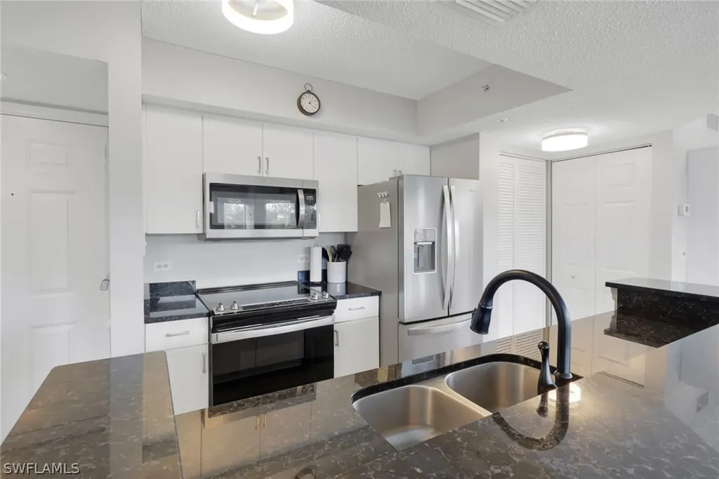 8851 Colonnades Court W Bonita Springs FL 34135