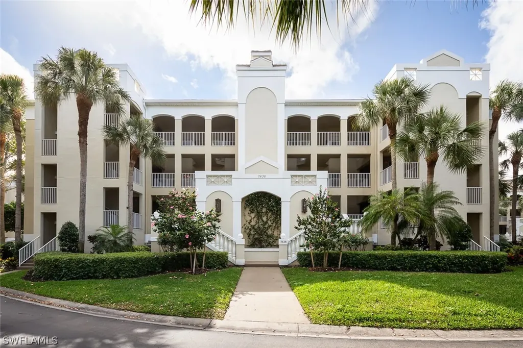 7638 Pebble Creek Circle Naples FL 34108