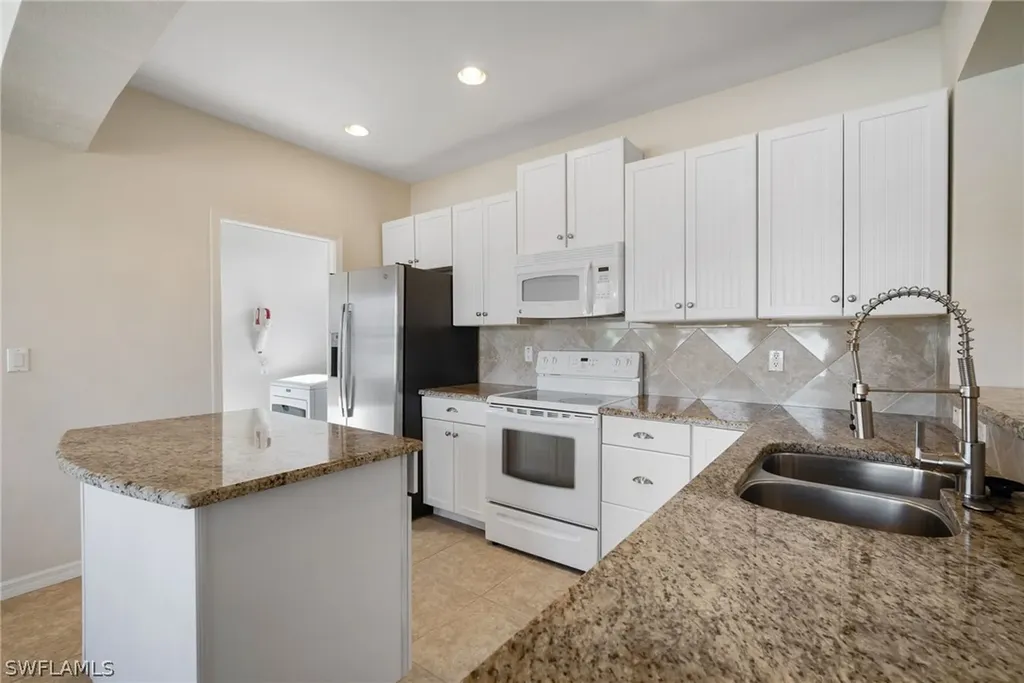 4011 Tarpon Avenue Bonita Springs FL 34134
