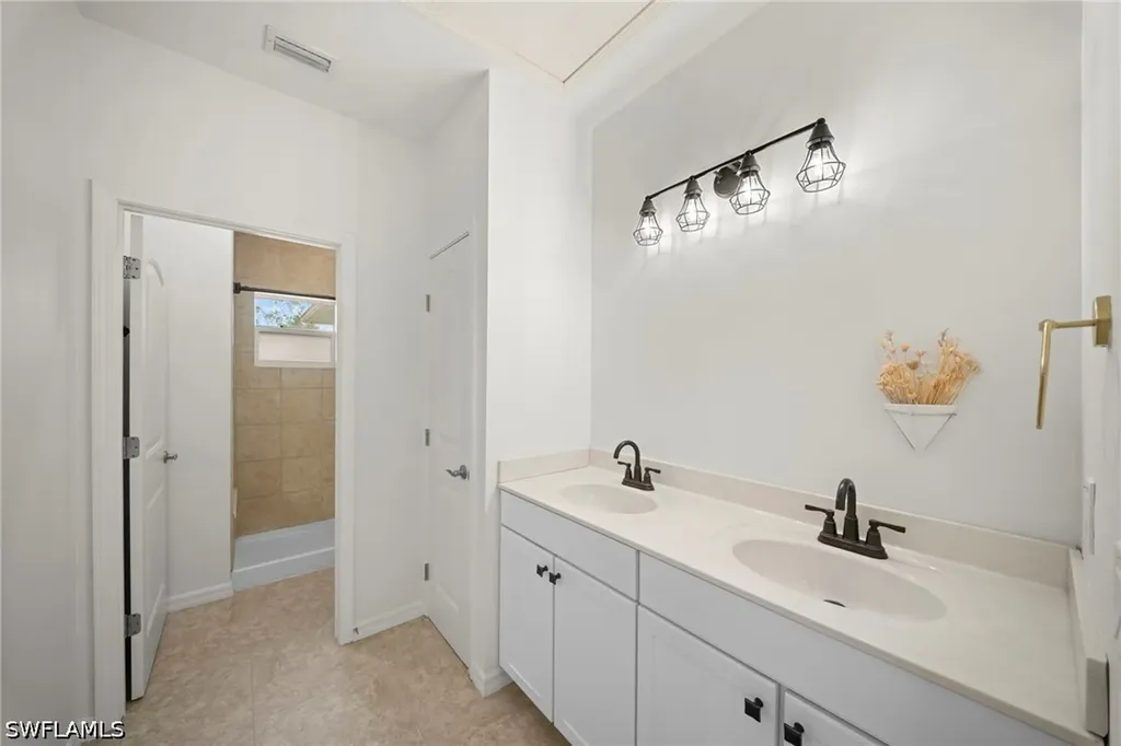 4011 Tarpon Avenue Bonita Springs FL 34134