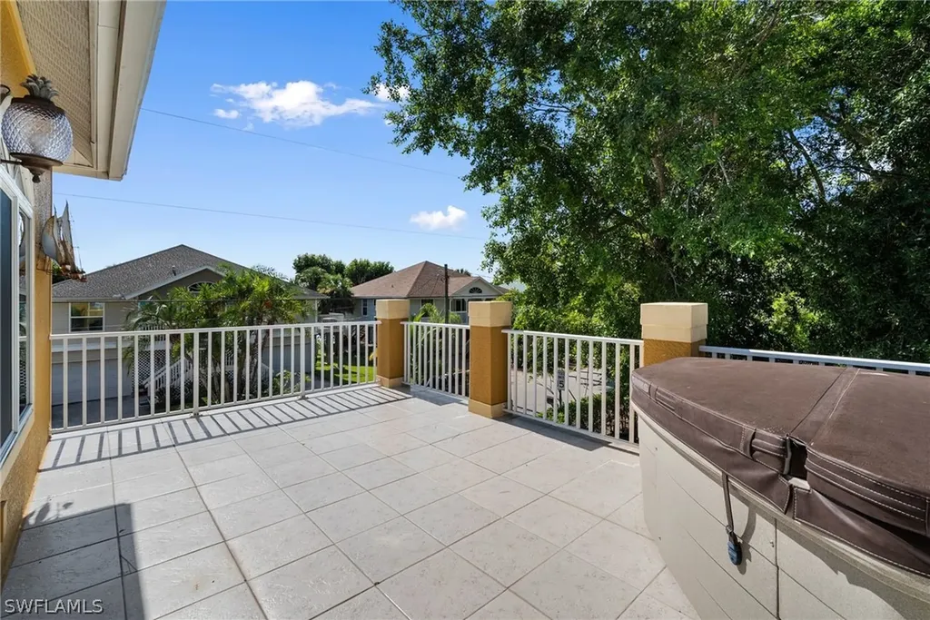 4011 Tarpon Avenue Bonita Springs FL 34134