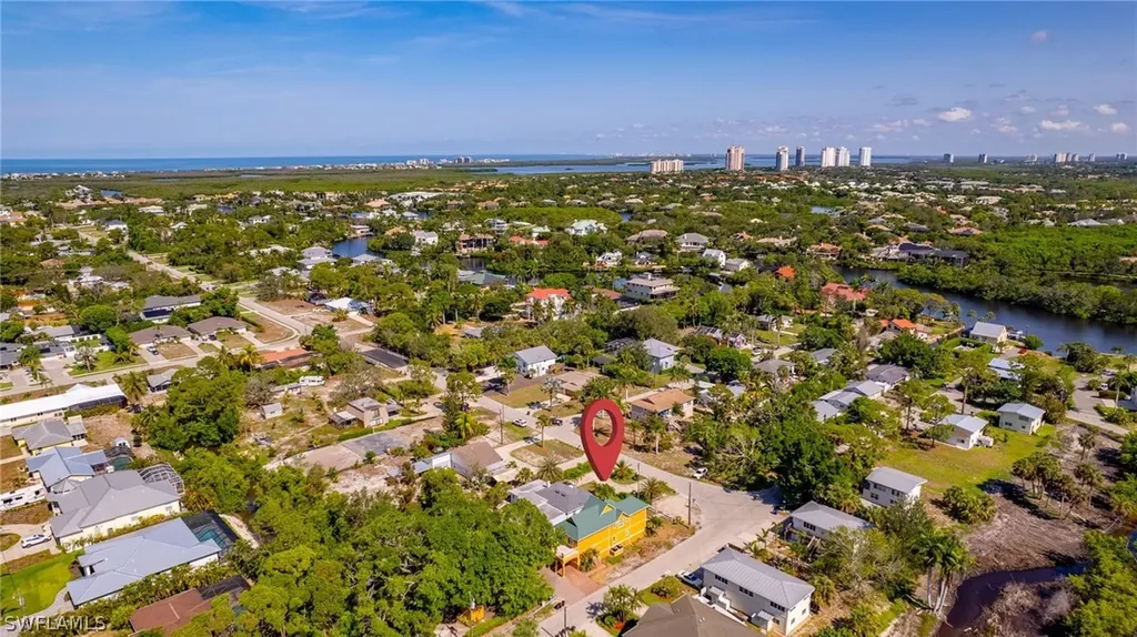 4011 Tarpon Avenue Bonita Springs FL 34134