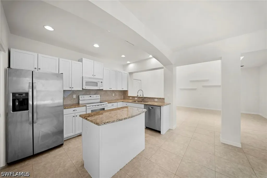 4011 Tarpon Avenue Bonita Springs FL 34134