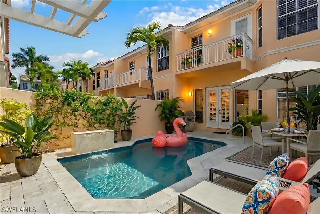 351 9th Avenue S Naples FL 34102