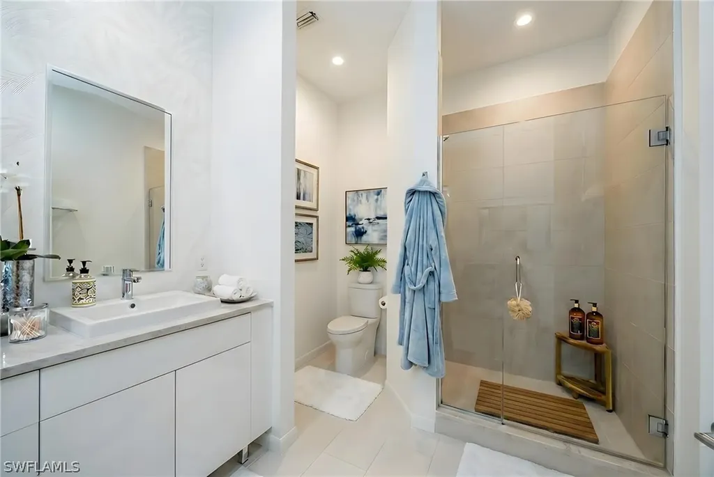 351 9th Avenue S Naples FL 34102