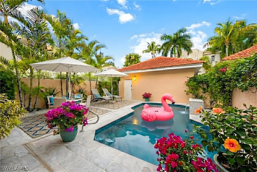 351 9th Avenue S Naples FL 34102