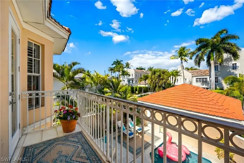 351 9th Avenue S Naples FL 34102