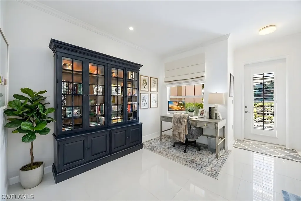 351 9th Avenue S Naples FL 34102
