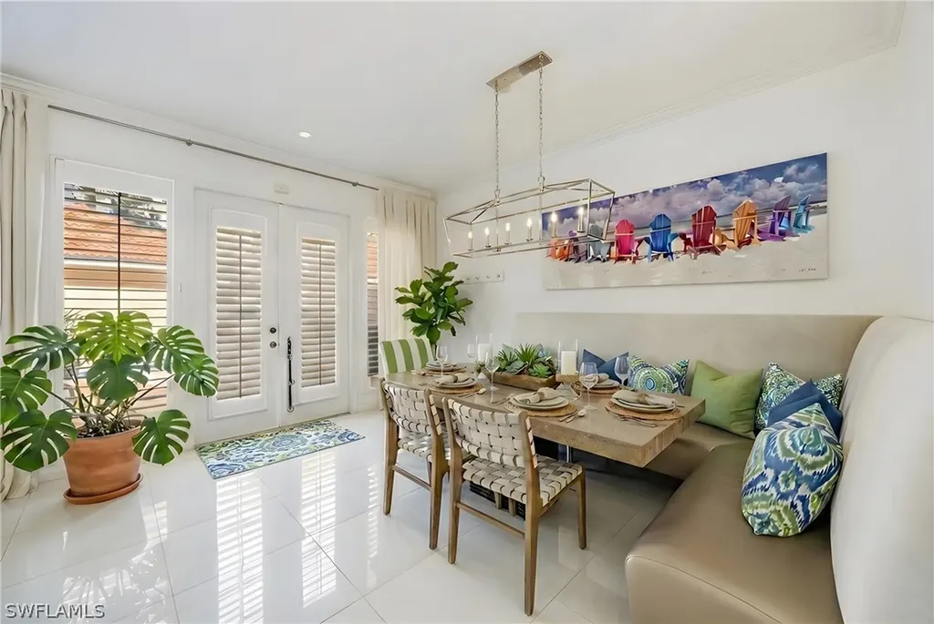 351 9th Avenue S Naples FL 34102