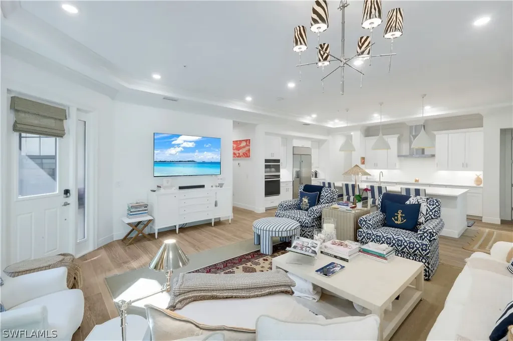 2472 Breakwater Way Naples FL 34112