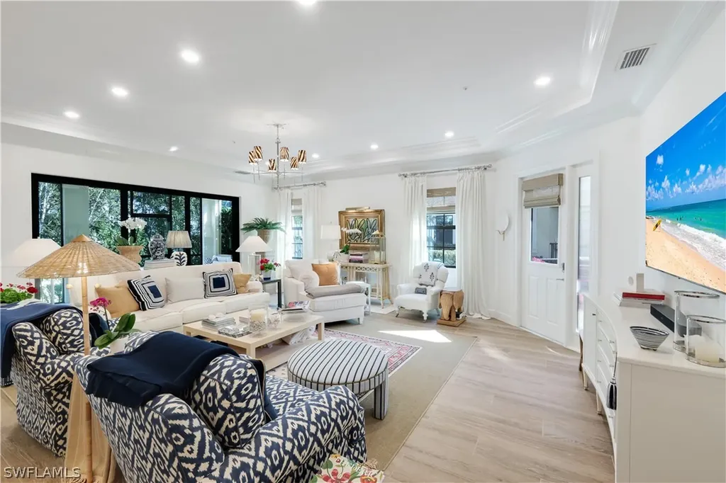2472 Breakwater Way Naples FL 34112