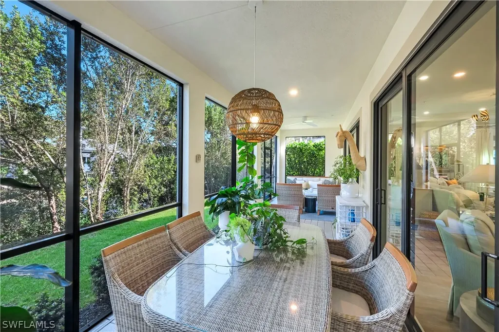2472 Breakwater Way Naples FL 34112