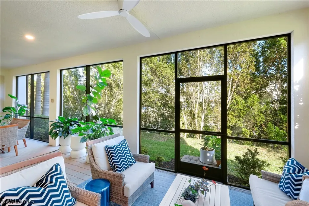 2472 Breakwater Way Naples FL 34112