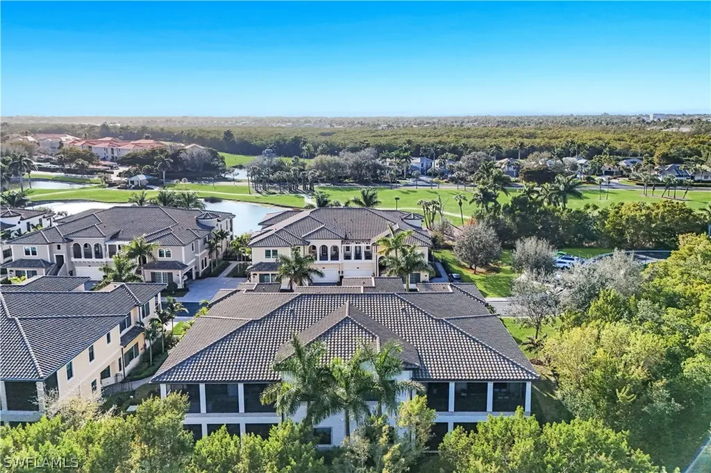 2472 Breakwater Way Naples FL 34112