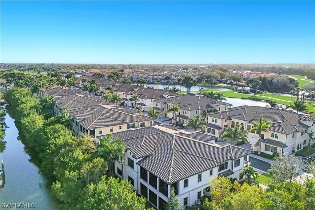 2472 Breakwater Way Naples FL 34112