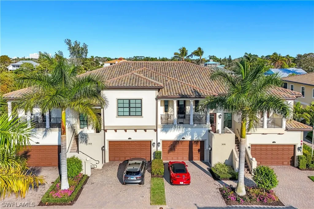 2472 Breakwater Way Naples FL 34112