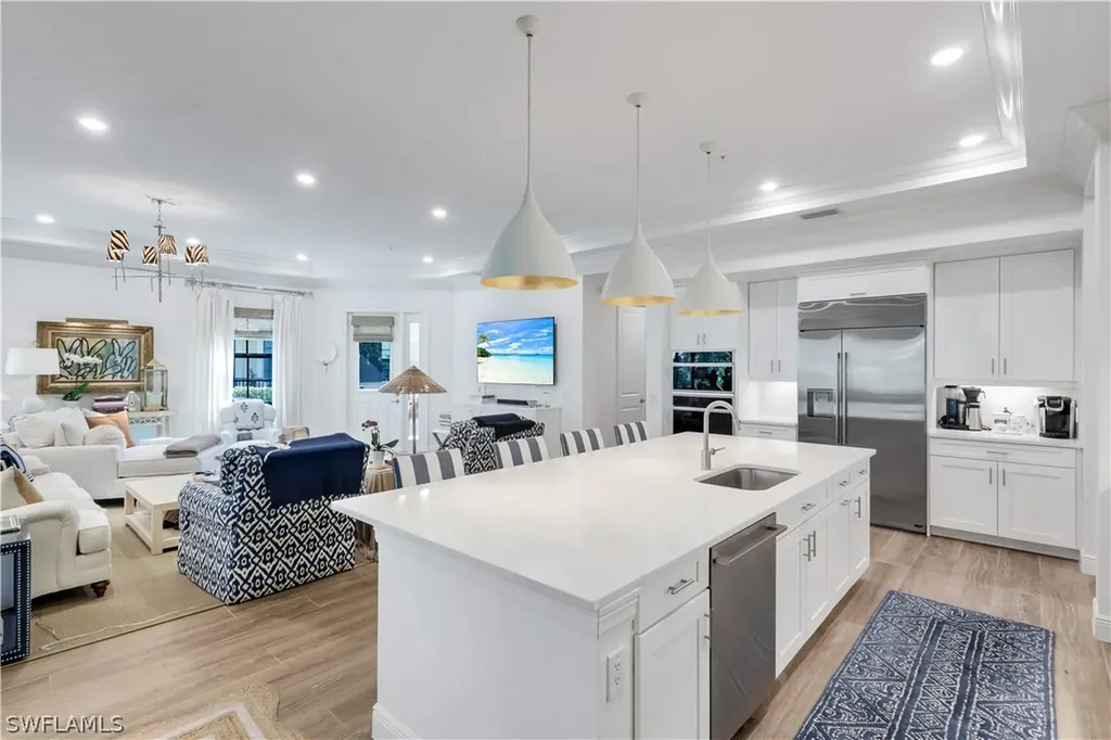 2472 Breakwater Way Naples FL 34112