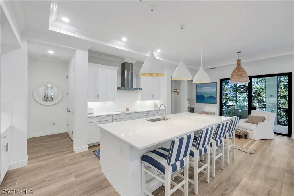 2472 Breakwater Way Naples FL 34112