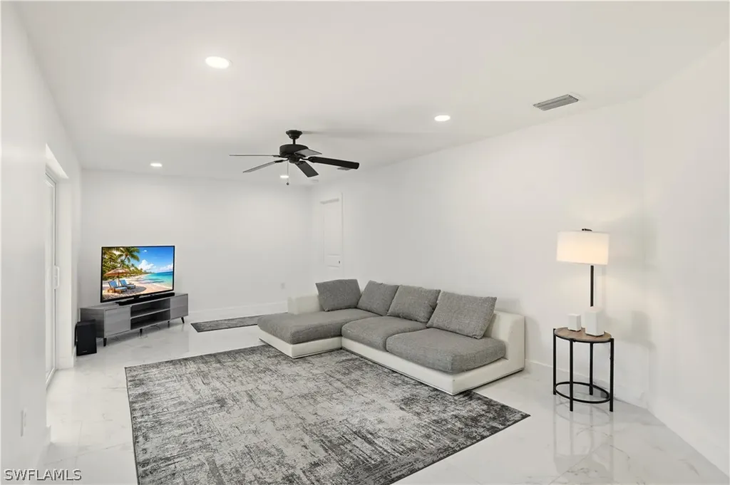 6055 Macbeth Lane Fort Myers FL 33908