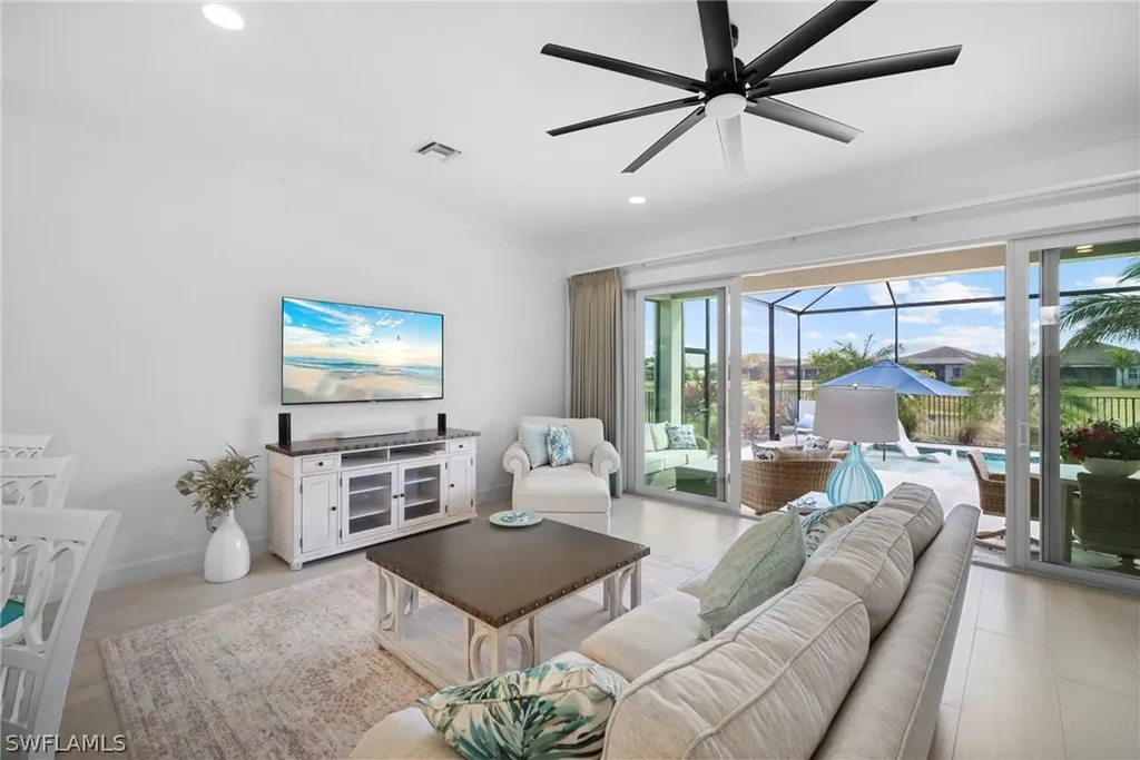 11555 Jacaranda Drive Naples FL 34120
