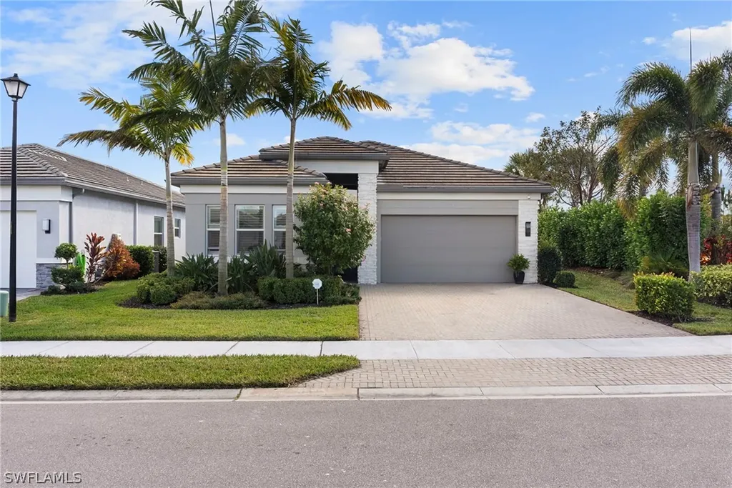 11555 Jacaranda Drive Naples FL 34120