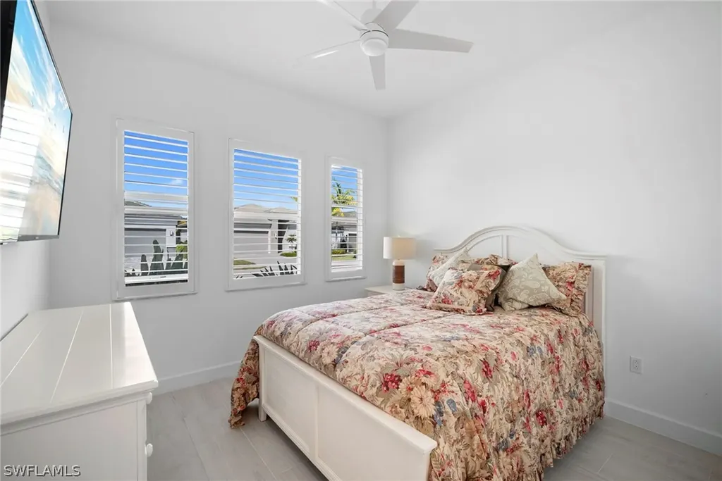 11555 Jacaranda Drive Naples FL 34120