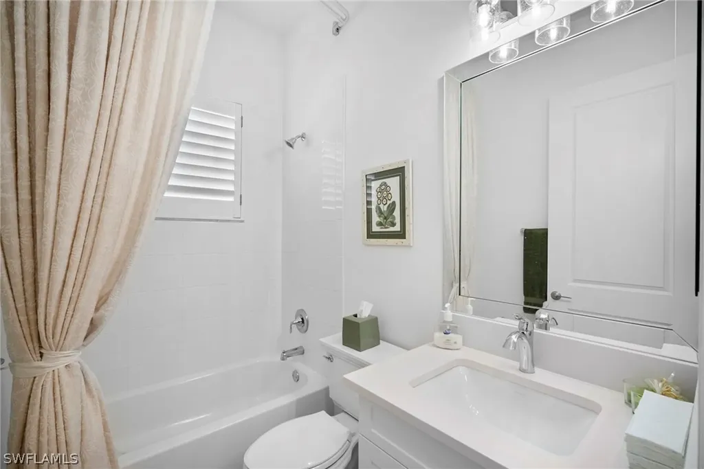 11555 Jacaranda Drive Naples FL 34120