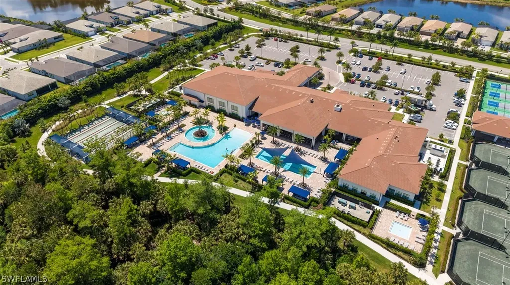 11555 Jacaranda Drive Naples FL 34120