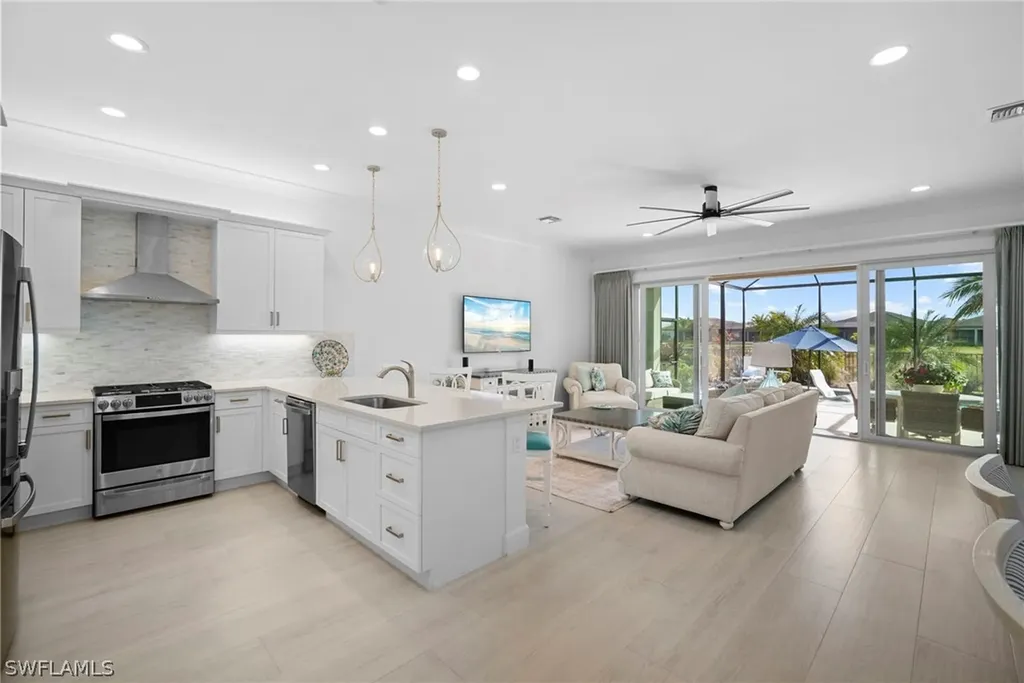 11555 Jacaranda Drive Naples FL 34120