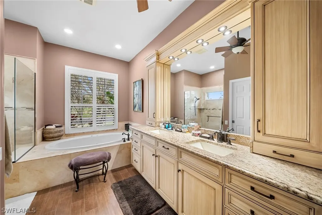 8427 Gleneagle Way Naples FL 34120