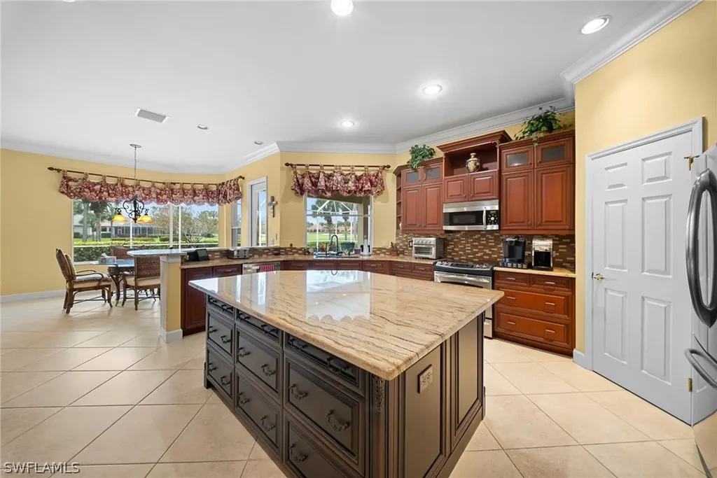 8427 Gleneagle Way Naples FL 34120