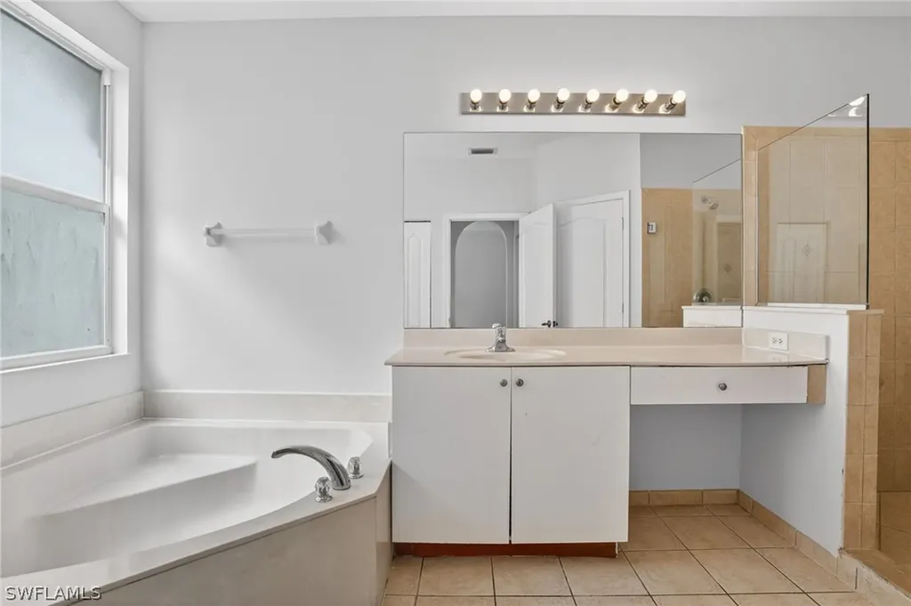 Naples FL 34119