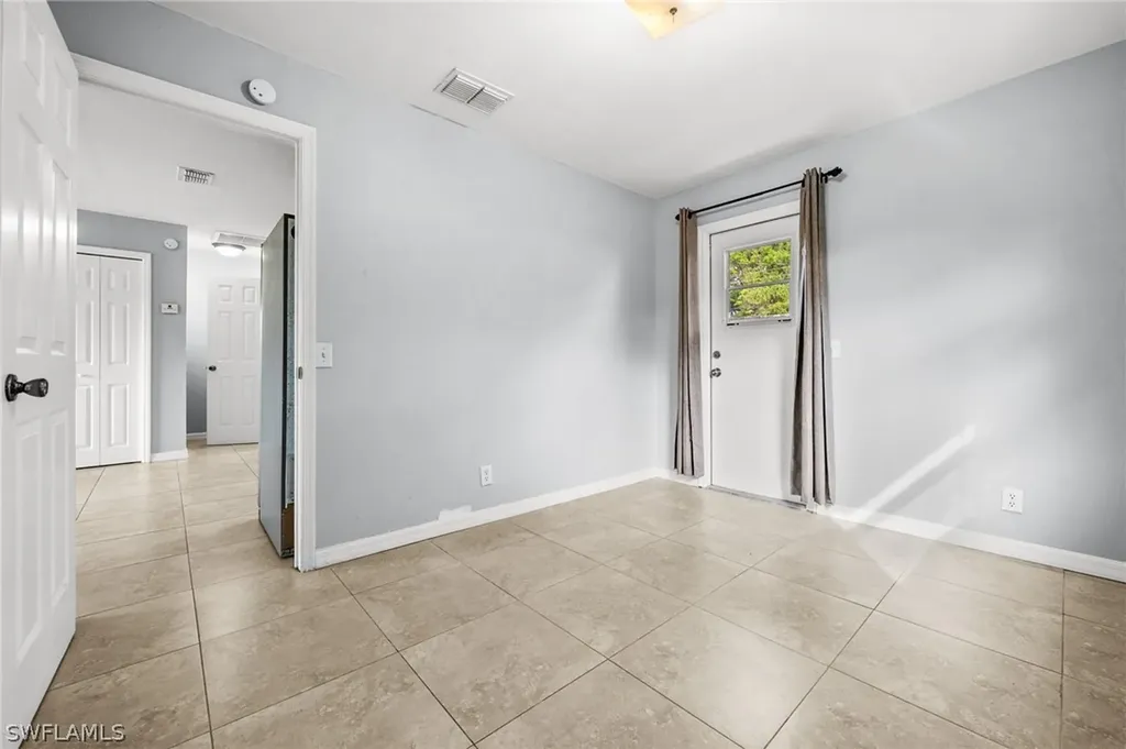 781 101st Avenue N Naples FL 34108