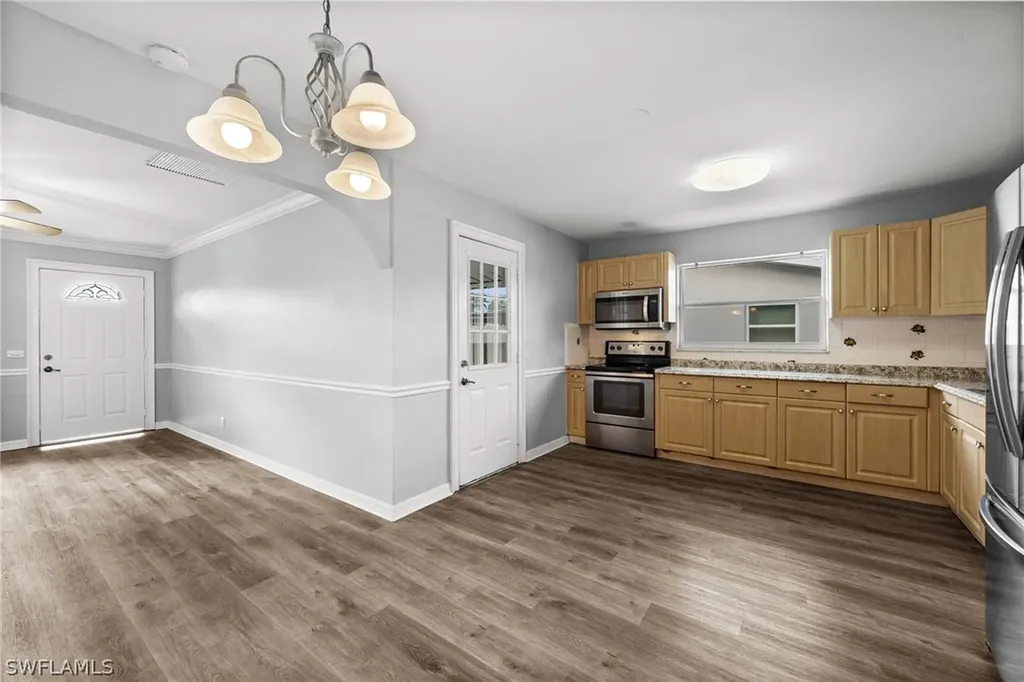 781 101st Avenue N Naples FL 34108