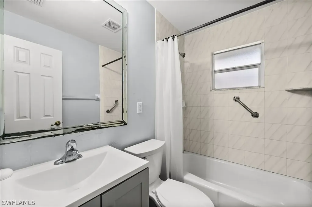 781 101st Avenue N Naples FL 34108