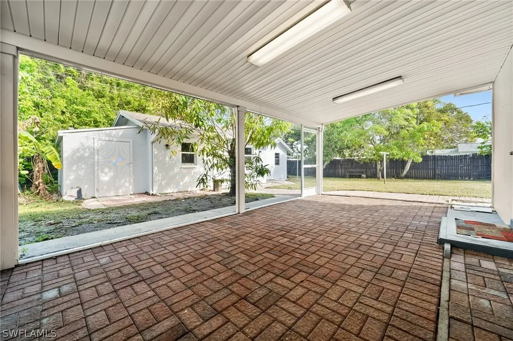 781 101st Avenue N Naples FL 34108
