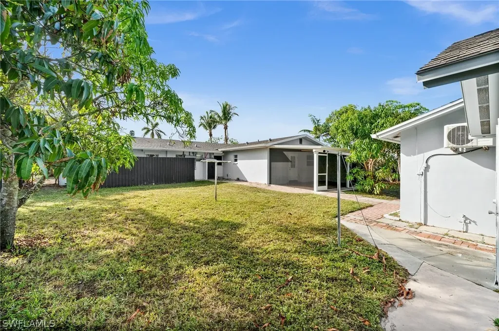781 101st Avenue N Naples FL 34108