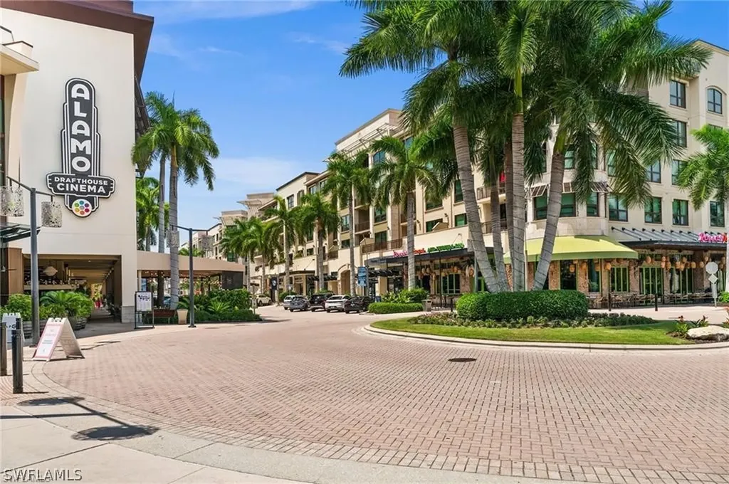781 101st Avenue N Naples FL 34108