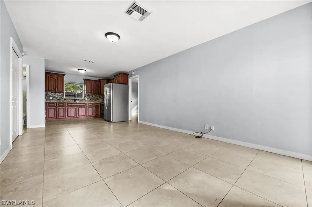 781 101st Avenue N Naples FL 34108