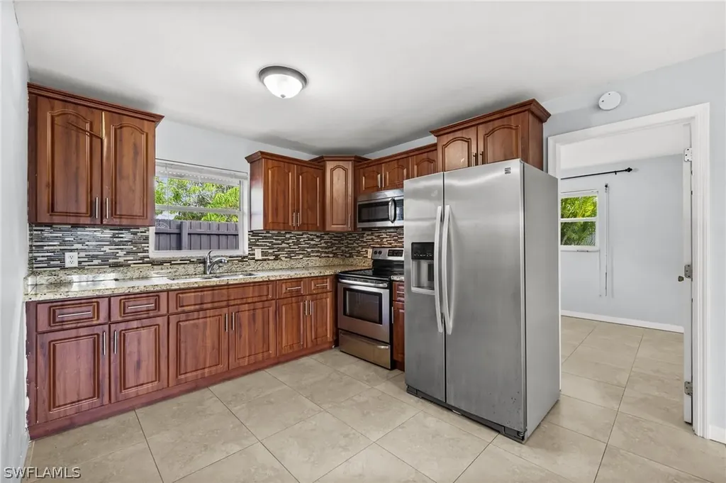 781 101st Avenue N Naples FL 34108