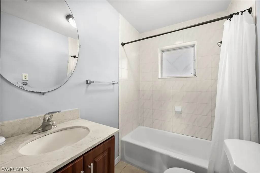 781 101st Avenue N Naples FL 34108